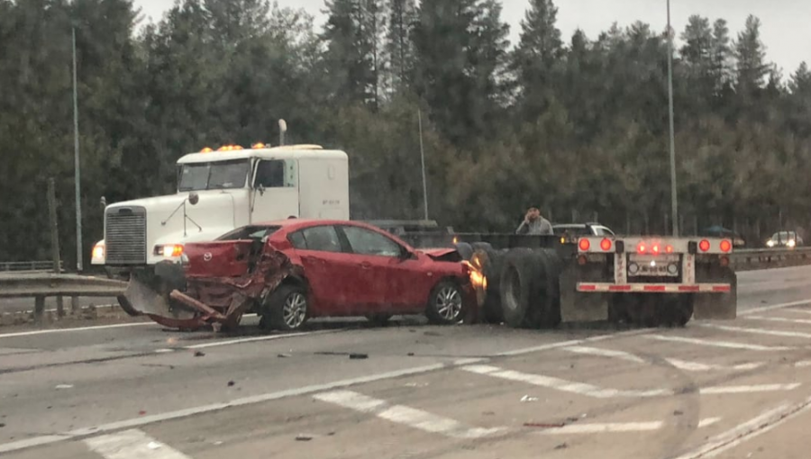 Accidente entre vehículo menor y camión sin carga dejó a una mujer lesionada en la ruta 68