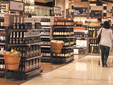 Diputada Ossandón propone regular venta de licores en supermercados