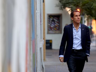 Alcalde de Santiago denunció ataque de vendedores ambulantes a la Municipalidad