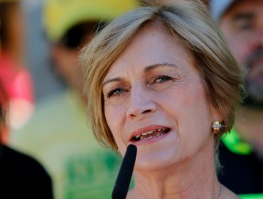 Evelyn Matthei denuncia cohecho en Providencia por cobro de parquímetros