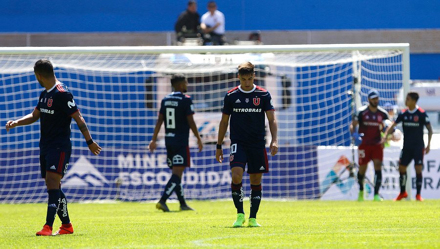 Nicolás Oroz quedaría descartado en Universidad de Chile para el clásico ante la UC