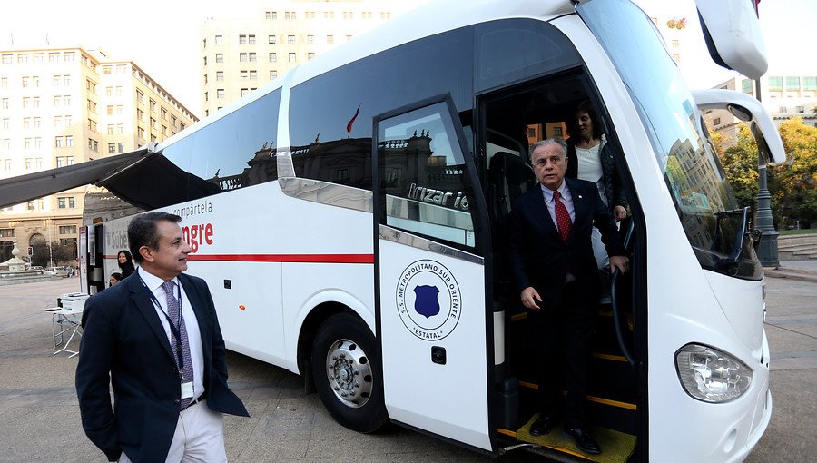 Presentan primer bus de donación de sangre en el país