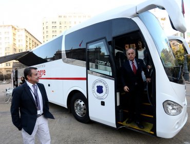 Presentan primer bus de donación de sangre en el país