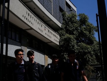Irregularidades en votos de apoderados abre posibilidad de que el Instituto Nacional sea mixto