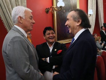 Gobierno homenajeó a reconocidos profesionales de las comunicaciones en el Día del Locutor