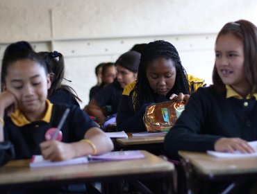 5.700 niños aún no comienzan año escolar ya que no quedaron en colegio deseado