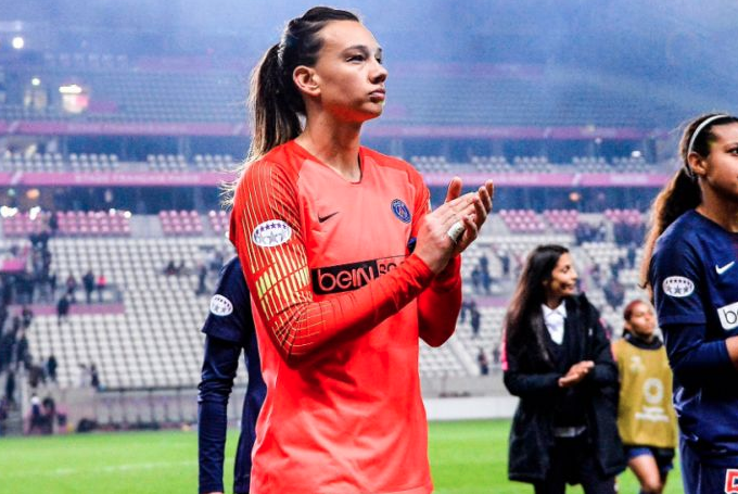 Christiane Endler fue elegida la mejor arquera de la liga francesa femenina