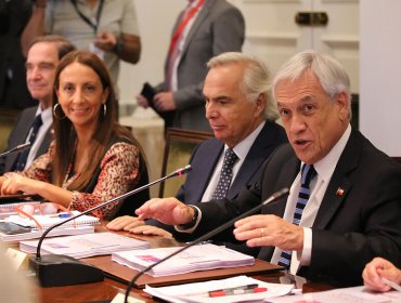 Presidente Piñera cita a Consejo de Gabinete en medio de rumores de cambio de gabinete