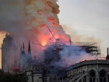 Fiscalía de París indaga incendio de Catedral de Notre Dame como “accidental”