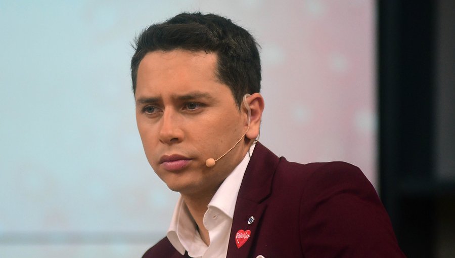 Karol Lucero es nuevamente blanco de críticas por comentario a foto de Vesta