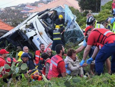 28 turistas fallecieron tras un accidente de un autobús en isla de Portugal