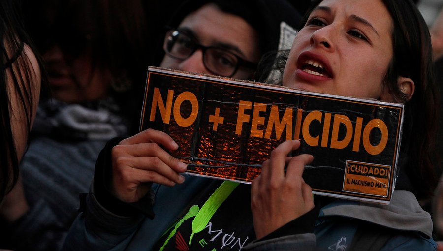 Comisión de Mujeres aprobó declarar el 19 de diciembre como el Día Nacional contra el Femicidio