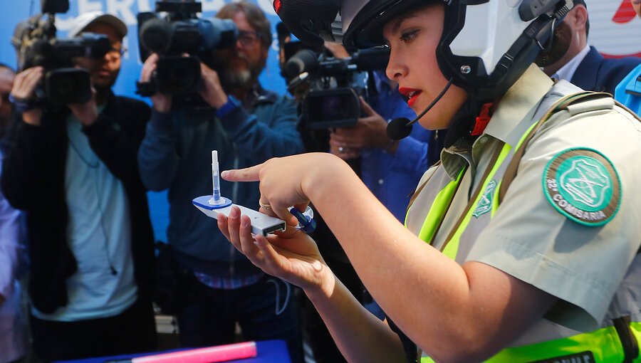 Ministra de Transportes reconoció que el 'narcotest' puede generar "falsos positivos"