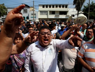 Cientos de seguidores despiden a Alan García en la sede de su partido