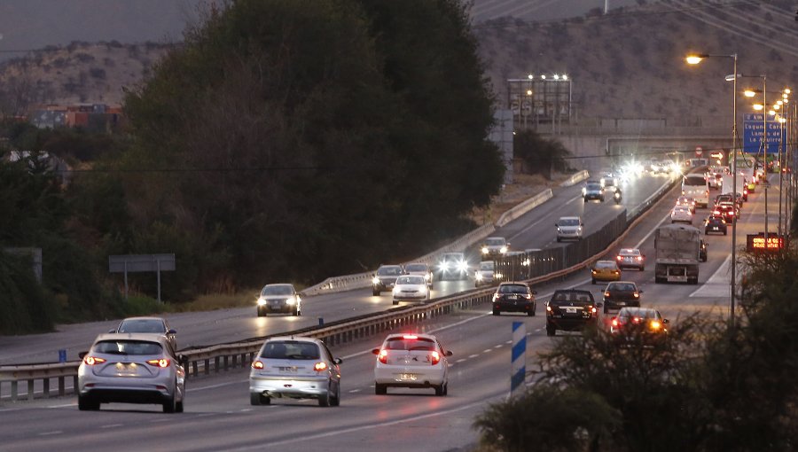 Se espera que cerca de 80 mil vehículos regresen a la región Metropolitana