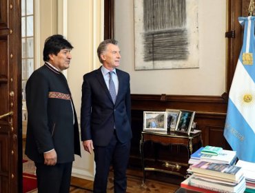 A cambio de gas: Mauricio Macri le ofreció aviones militares a Evo Morales