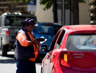 Contraloría: Licitación irregular de parquímetros arrojó perjuicio de $1.000 millones al municipio de Valparaíso