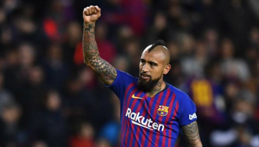 Arturo Vidal será titular en duelo contra Alavés que puede abrochar el título para el Barcelona