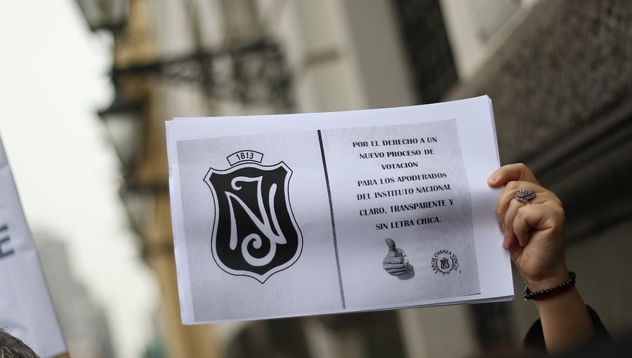 Piden repetir votaciones que determinaron que Instituto Nacional pase a ser mixto