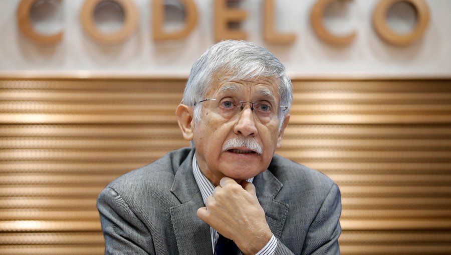 Presidente de Codelco dice que fue "imprudente" y que no tuvo intención de criticar a Piñera