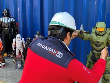 Juguetes y accesorios de celulares son los productos falsificados más decomisados en Chile
