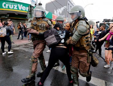 Estudiantes y Carabineros se enfrentaron tras primera marcha estudiantil del año en Valparaíso