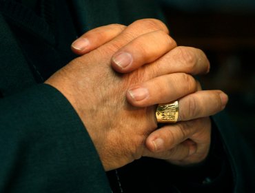 Cámara aprobó proyecto que elimina el secreto de confesión de sacerdotes en casos de delitos a menores