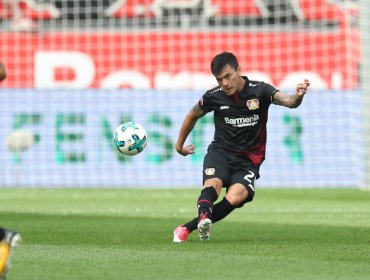 Charles Aránguiz aportó con una asistencia en goleada del Bayer Leverkusen