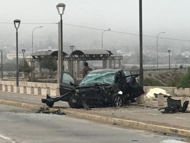 Un fallecido y dos menores en riego vital dejó choque en La Serena