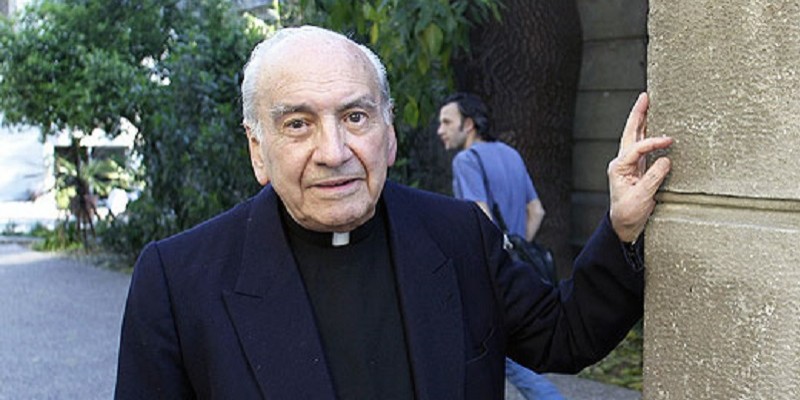 Denunciante de Renato Poblete relató que el sacerdote la obligó a abortar tres veces