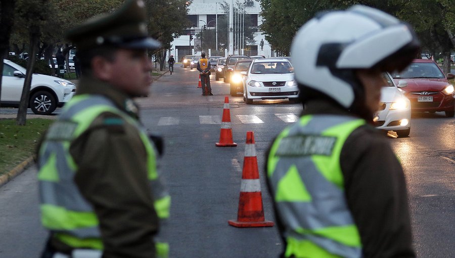 Restricción para vehículos catalíticos comenzará este jueves en Santiago