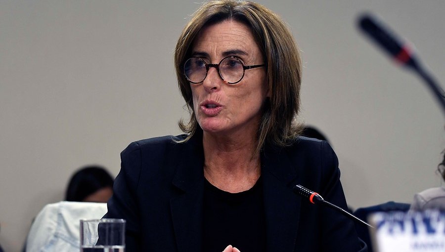 Ministra Cubillos criticó a oposición por rechazo a legislar proyecto de "Admisión Justa"