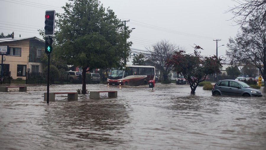 Onemi alerta posibilidad de aluviones por sistema frontal que afectará desde el Biobío a Los Lagos