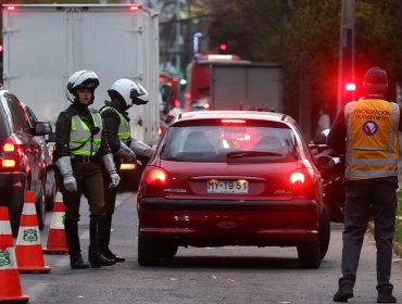 Tiempos de viajes bajaron y velocidad del tráfico aumentó con la restricción vehicular en Santiago