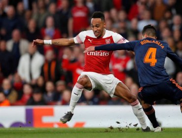 El Arsenal venció al Valencia y puso un pie en la final de Europa League