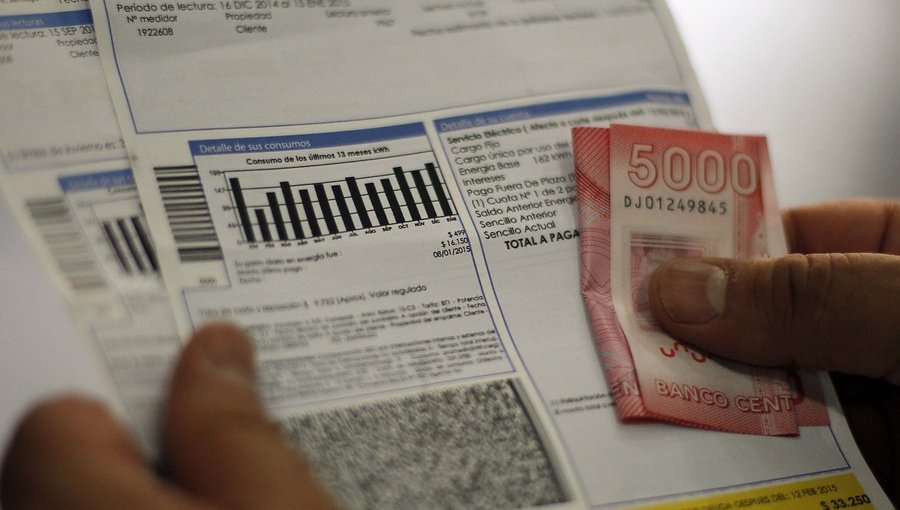 Cuentas de luz tendrán alza promedio de 10,5% en todo el país