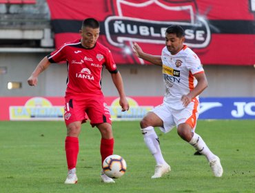 Ñublense sorprendió a Cobreloa y no le permitió recuperar la cima