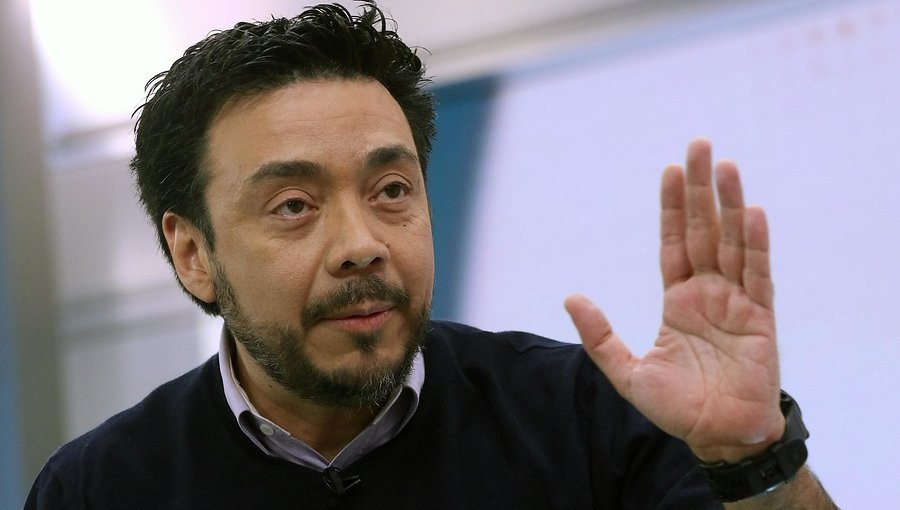 Jorge Abbott decidió suspender de sus funciones al fiscal Emiliano Arias