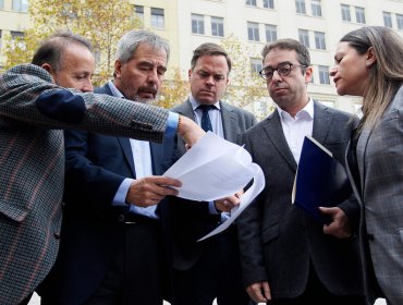 Diputados DC piden que Presidente suspenda decreto de alzas en cuentas de servicio eléctrico