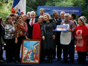 Presidente Piñera pide a parlamentarios aprobar idea de legislar reforma a las pensiones