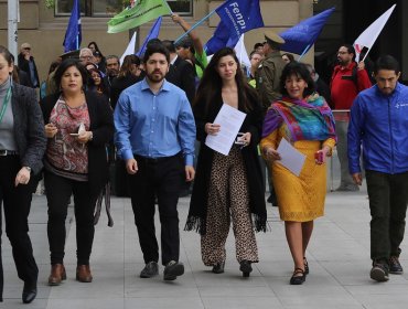 Parlamentarios pidieron al Gobierno la salida de subsecretario Luis Castillo