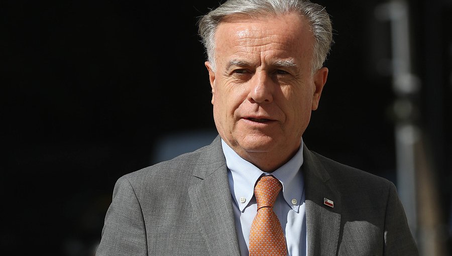 Ministro Santelices: “Plantearse la eutanasia es llegar y darse por fracasado”