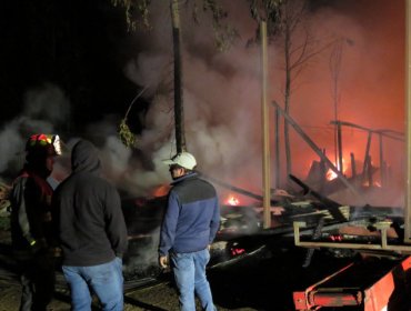 Dos adultos mayores murieron en incendio que destruyó su vivienda en Collipulli