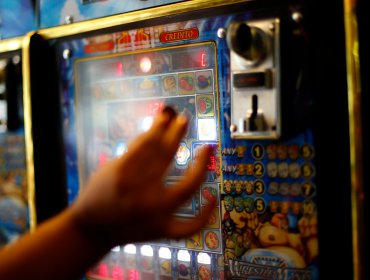 Senado aprobó proyecto que prohibirá máquinas tragamonedas en casinos populares