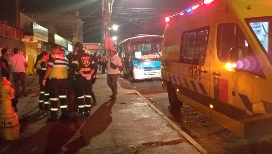 Dos sujetos derramaron ácido sulfúrico al interior de una micro en Iquique