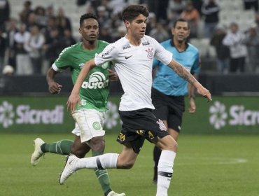 Ángelo Araos podría dejar Corinthians para partir a préstamo a otro equipo brasileño