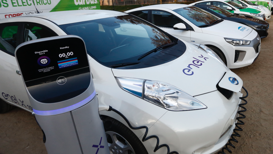 Lanzan portal para promover ventajas de la electromovilidad en Chile