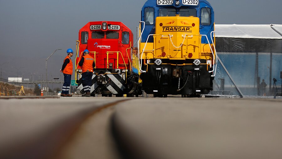 Ponen en marcha nuevo tren de carga que conectará Santiago con el puerto de San Antonio