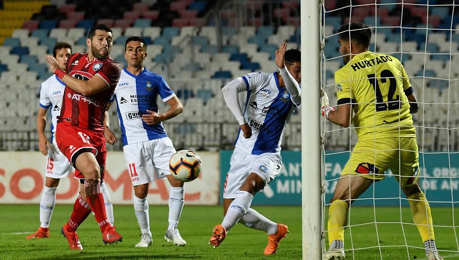 Huachipato venció a domicilio a Antofagasta que se estanca en los últimos puestos