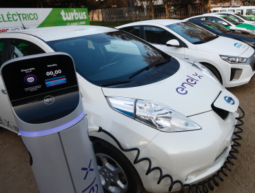 Lanzan portal para promover ventajas de la electromovilidad en Chile